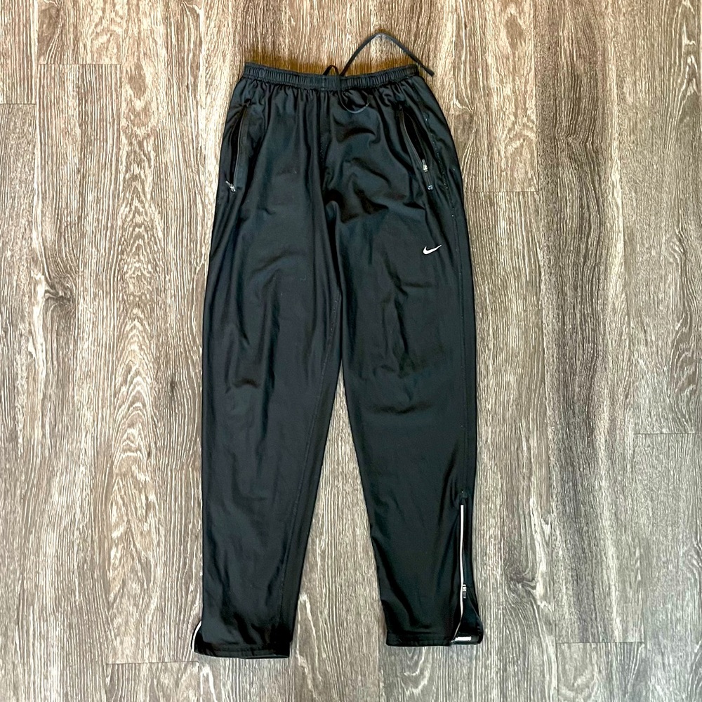 Mens Medium Dry Fit Nike Joggers